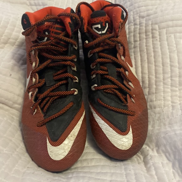 Nike Cleats - Picture 2 of 3